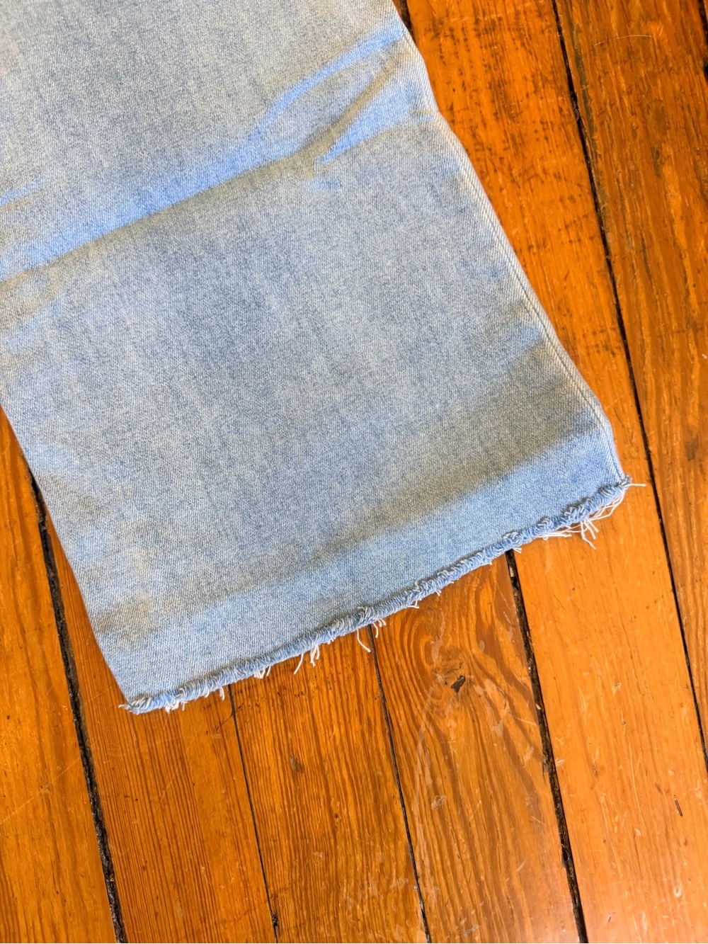 PAIGE Anessa Light Blue Wide-Leg Jeans with Frayed Hem - Picture 5 of 7